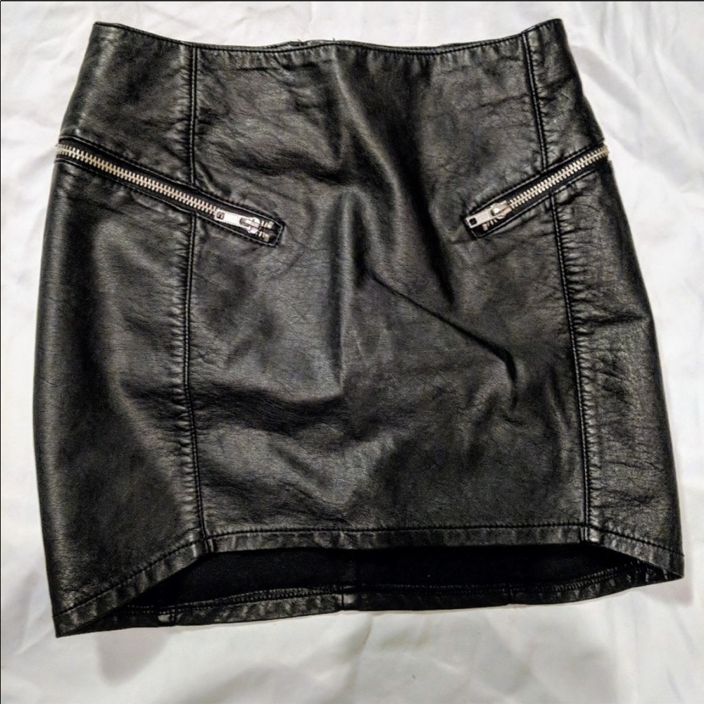 Black h&m leather skirt